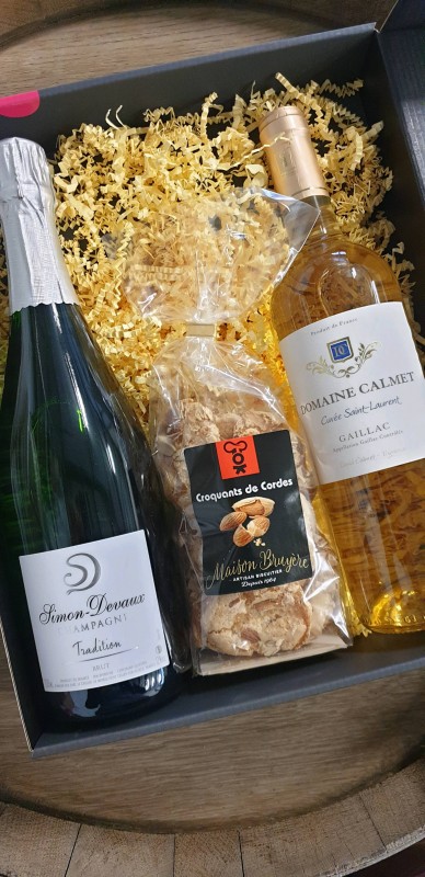 Coffret cadeau vin et gourmandises pour la fête des mères à Toulouse 